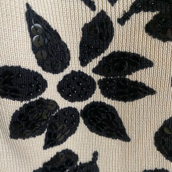 Black and white sequin sweater from Anne Taylor-size M - Picture 3 of 4
